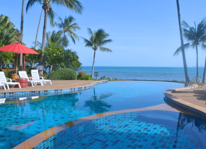 Traditional thai style 4-bed villa on Bang por beach