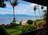Gorgeous 5 bed tropical beachfront villa
