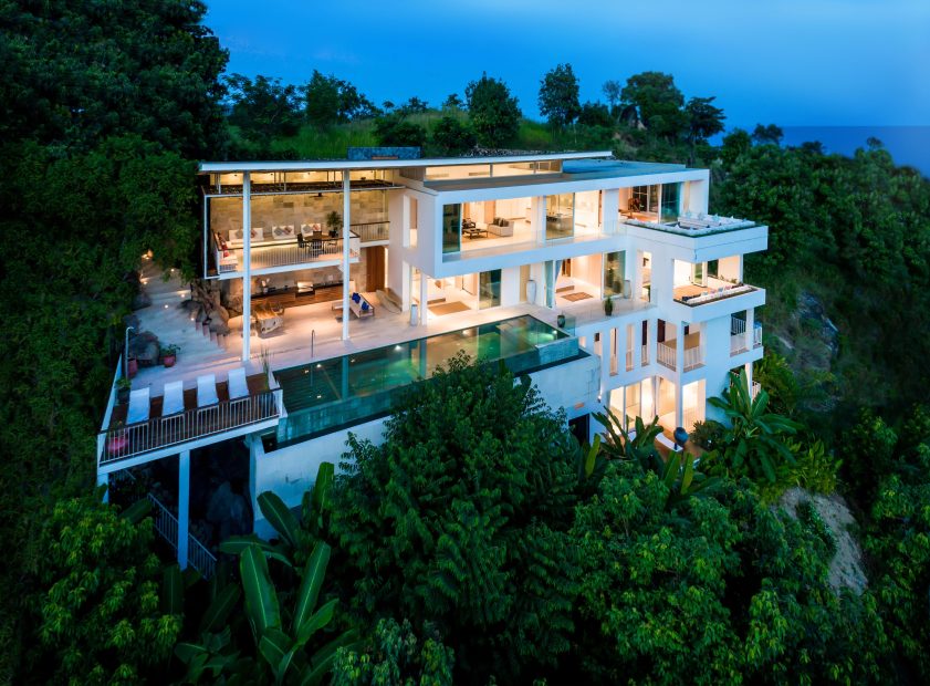 New luxury villa with sea views and 3 bedrooms