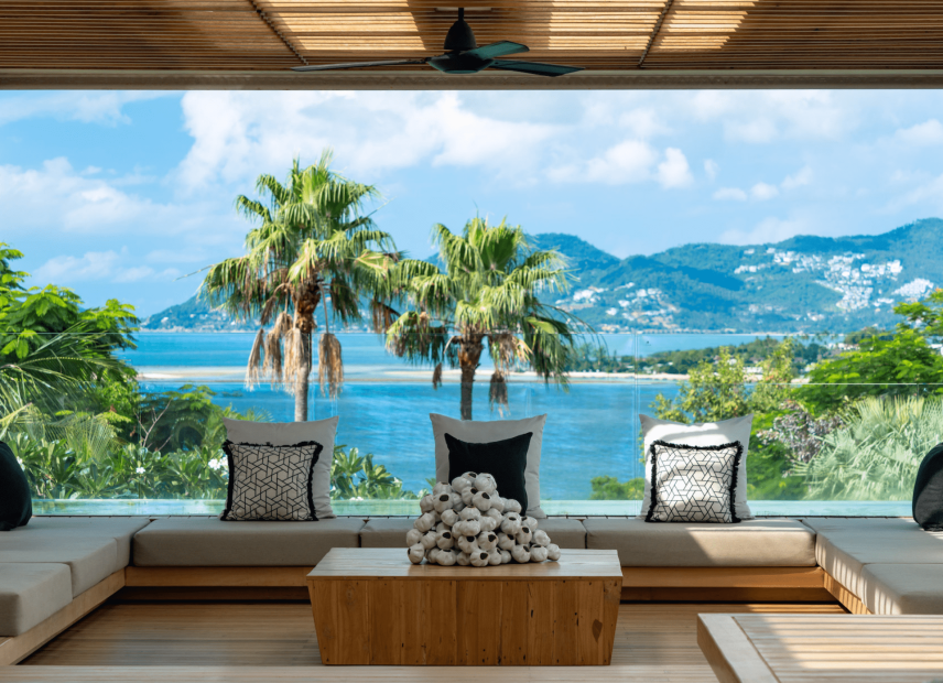 Stylish 8 bedroom villa with sea views